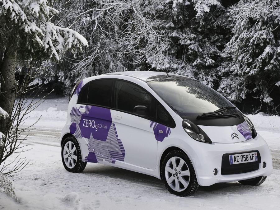  Citroen C-Zero 2010 года  (фото 13 из 18)